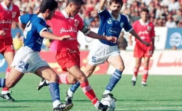 غیبت آقای گل پرسپولیس مقابل تراکتور غیبت آقای گل پرسپولیس مقابل تراکتور