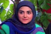 تفریح آذر خانمِ سریال پدر سالار در کنار دریا