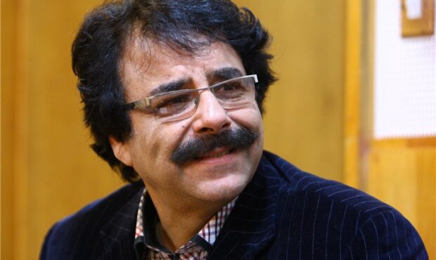 علیرضا افتخاری در سوگ مادر / پیام تسلیت سرپرست معاونت هنری علیرضا افتخاری در سوگ مادر / پیام تسلیت سرپرست معاونت هنری