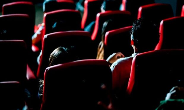 اکران «قرمز یواش» و «شاه نقش » در سینماهای کشور