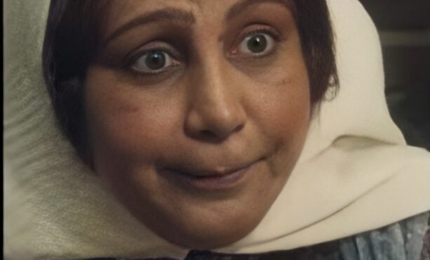 دف نوازی و هنرنمایی بهنوش بختیاری در پشت صحنه سریال جذاب بامداد خمار مطمئنا خنده روی لبتان می آورد