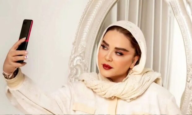 نگاهی به چیدمان هنری خانه تریلیاردی بهاره رهنما/ از گرامافون میلیاردی تا …