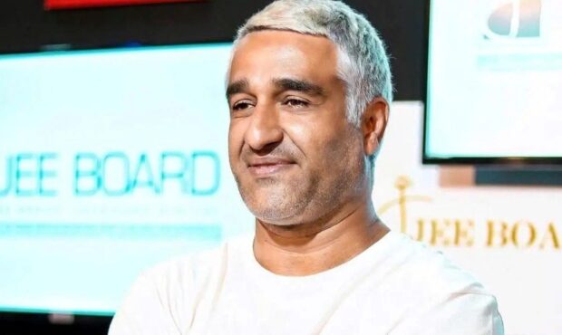 ‏ایراد خروج ‎پژمان جمشیدی از کشور، کجاست؟