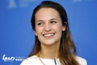 انیمیشن «درب چرخشی» با صداپیشگی آلیسیا ویکاندر انیمیشن «درب چرخشی» با صداپیشگی آلیسیا ویکاندر