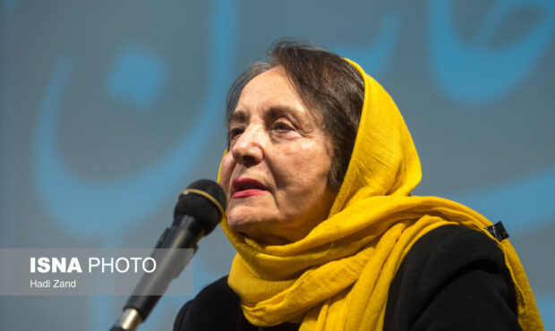 مادر علی مصفا (همسر لیلا حاتمی): به همسرم گفتم حیف از این شعر که مال شماست مادر علی مصفا (همسر لیلا حاتمی): به همسرم گفتم حیف از این شعر که مال شماست