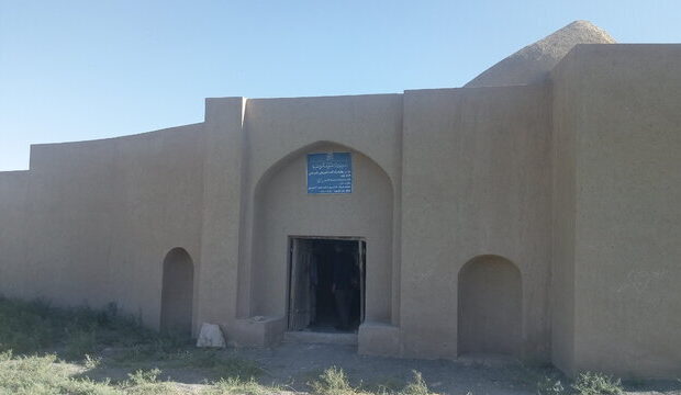 فرماندار: خانه دکتر شریعتی یک نقطه اتکا برای معرفی فرهنگ و تاریخ داورزن است فرماندار: خانه دکتر شریعتی یک نقطه اتکا برای معرفی فرهنگ و تاریخ داورزن است