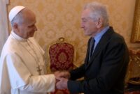 هدیه معنوی پاپ برای رابرت دنیرو هدیه معنوی پاپ برای رابرت دنیرو