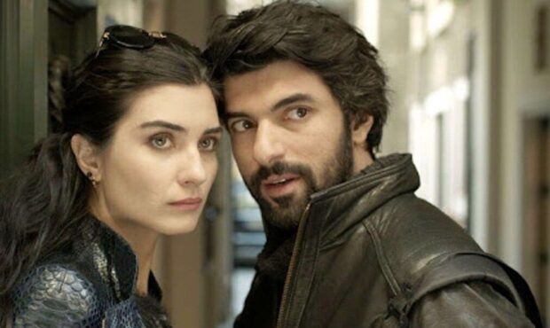 بیوگرافی طوبا بویوک‌ اوستون و دخترای زیبایش