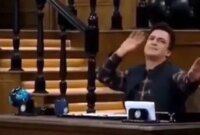 فیلم آواز شاد / حرکات موزون و شیطونی حامد آهنگی با آهنگ عربی که هی توبه میکنه باز میره