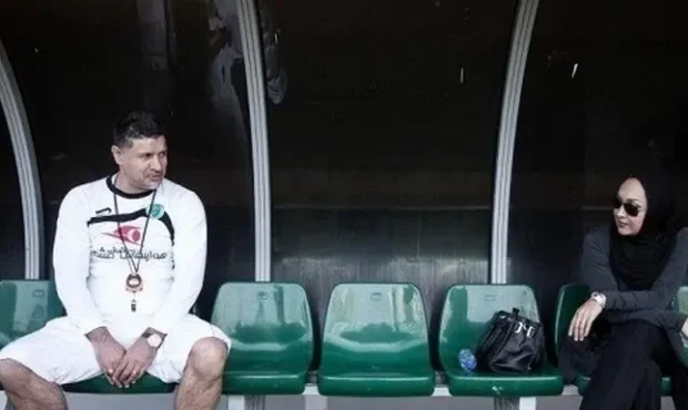 عکس| سفر در زمان ؛ صمیمیت نیکی کریمی و علی دایی روی نیکمت عکس| سفر در زمان ؛ صمیمیت نیکی کریمی و علی دایی روی نیکمت