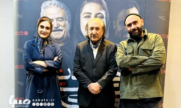 اجرای«خندیدن زیر مشت و لگد»؛ به پروفسور ناظرزاده کرمانی تقدیم شد اجرای«خندیدن زیر مشت و لگد»؛ به پروفسور ناظرزاده کرمانی تقدیم شد