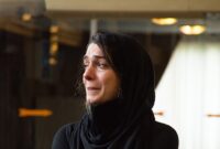 نگاهی به چهره غمزده و حال آشفته امین زندگانی و الیکا عبدالرزاقی در مجلس ختم بازیگر پیشکسوت ایرانی