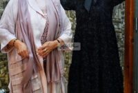 یه روز دیگه با اکران خصوصی و تیپ و استایل جوان پسند بازیگران و هنرمندان حاضر در مراسم/ کوروش تهامی و همسرش، روشنک گرامی، گوهر خیراندیش، هانیه غلامی، ویدا جوان و…