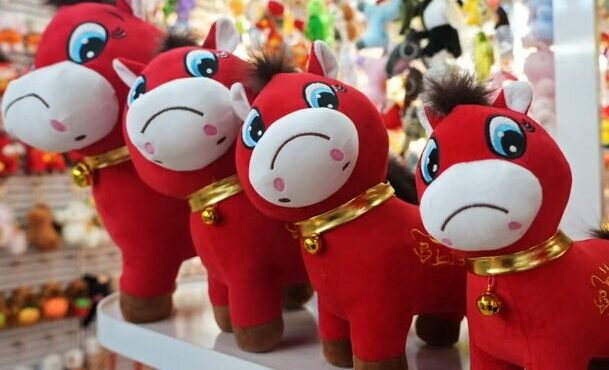 «اسب گریان» به جای «لبوبو»‌ با آغاز سال نو چینی