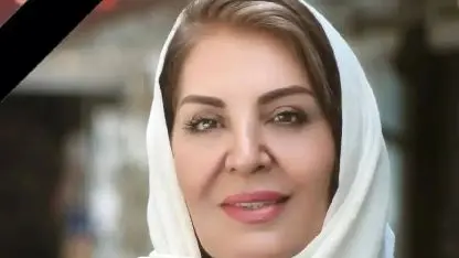 عکس / یادی کنیم از میز عزای شیک و بدون تجملات زهره حمیدی، خانم بازیگر خاطره ساز ایرانی/ از عکس زیبای چهره اش تا شمع های روشن و ا گَل و قرآن و حلوا