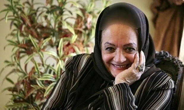 عکس/ سفر در زمان/«شهلا ریاحی» در 31 سالگی و با چادر مشکی؛ سال 1336